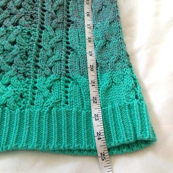 American Eagle Sweater - Picture 6 of 6